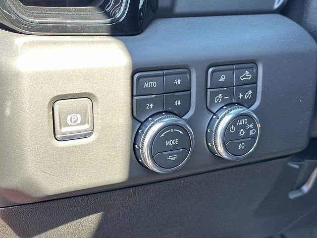New 2026 GMC Sierra 2500 AT4 image 18