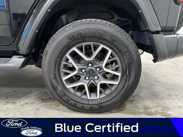 Used 2024 Jeep Wrangler Sahara w/ Technology Group image 8