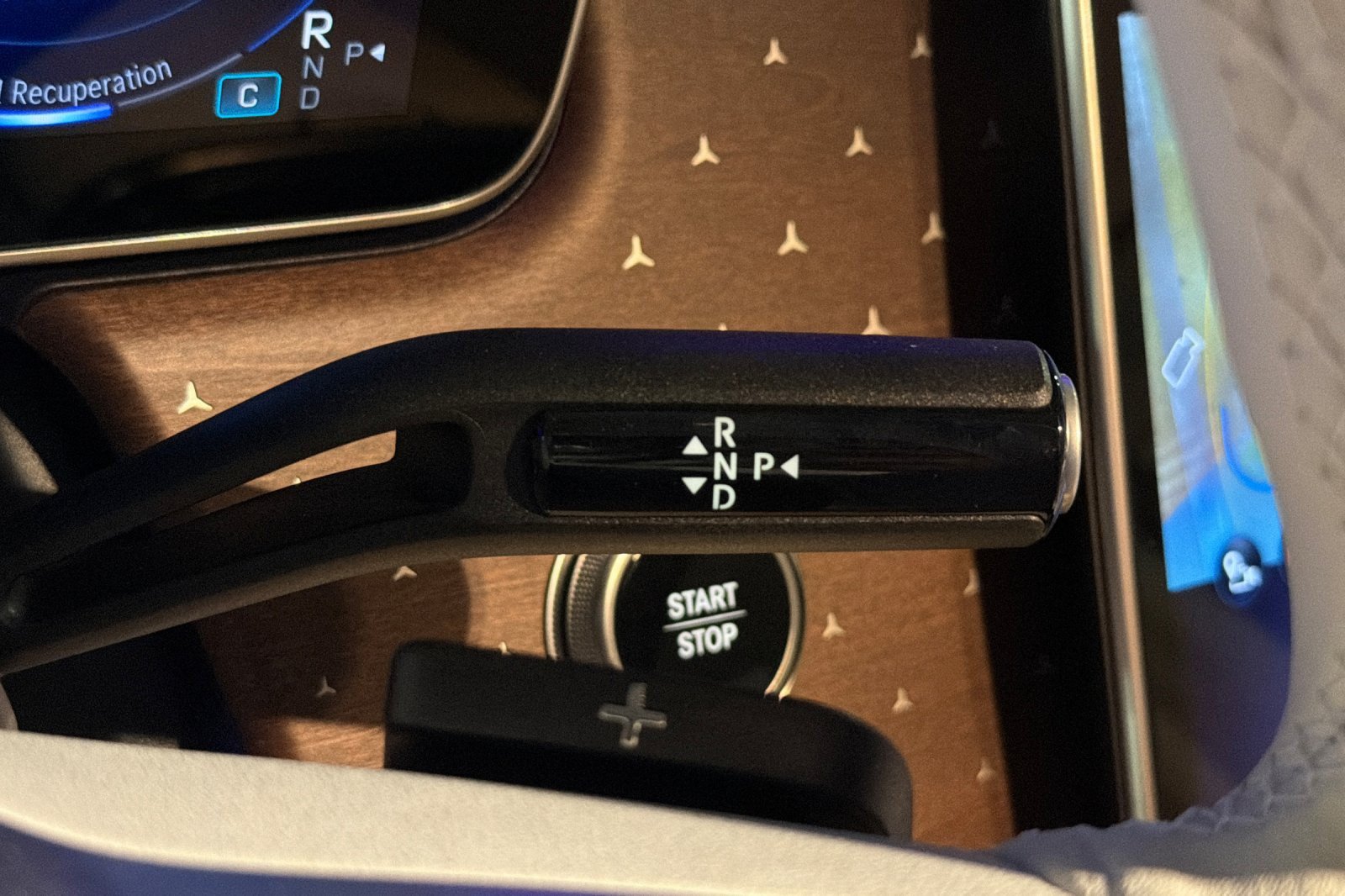 New 2027 Mercedes-Benz EQE 320 4MATIC SUV image 21