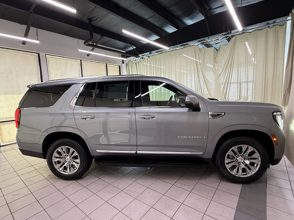 Used 2025 GMC Yukon Denali AWD/4WD image 3