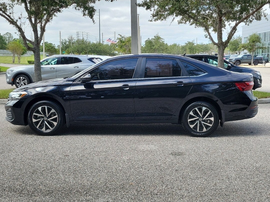 Used 2022 Volkswagen Jetta S FWD image 9