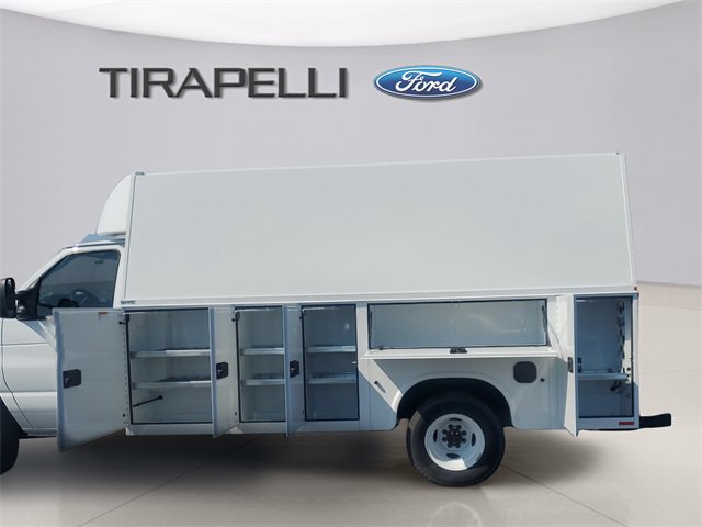 New 2026 Ford E-450 and Econoline 450 Super Duty w/ Power Equipment Group image 4