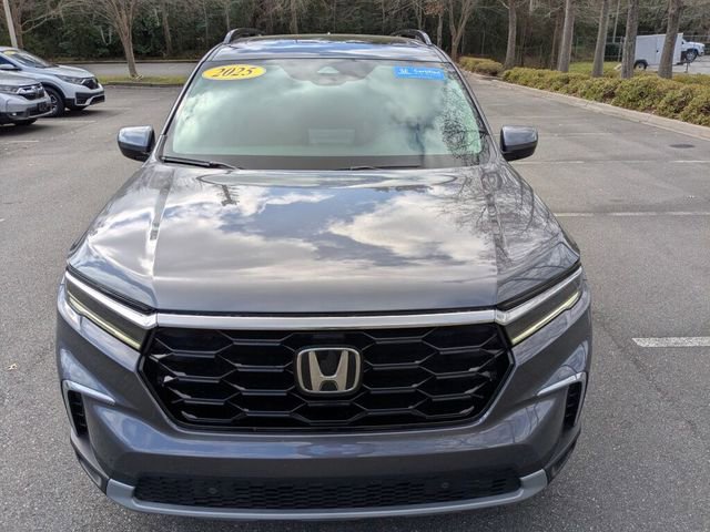 Certified 2025 Honda Pilot Touring image 4