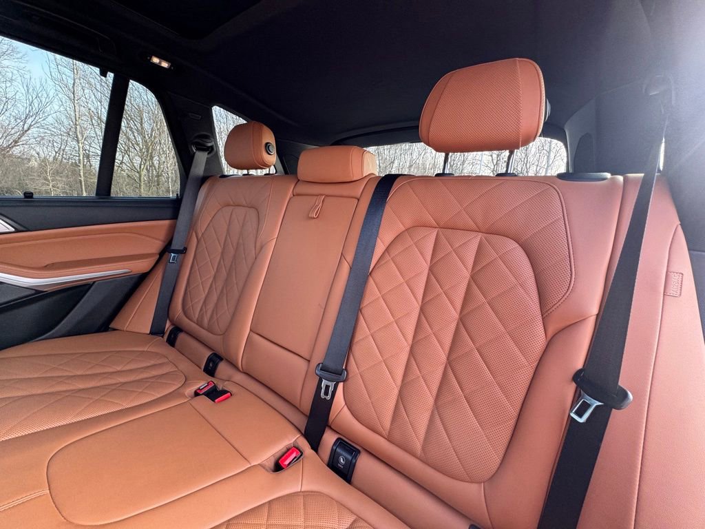 Used 2023 BMW X5 M50i w/ Executive Package image 25