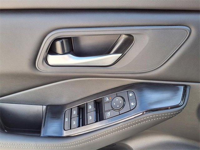 New 2026 Nissan Rogue SV image 13