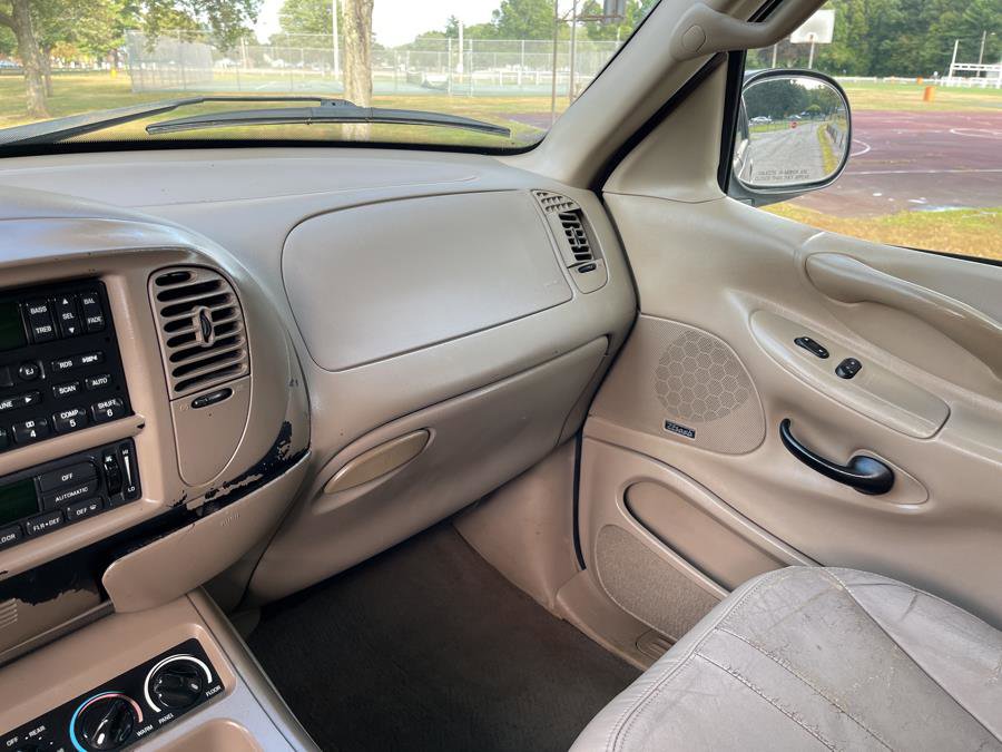 Used 2001 Ford Expedition Eddie Bauer image 13