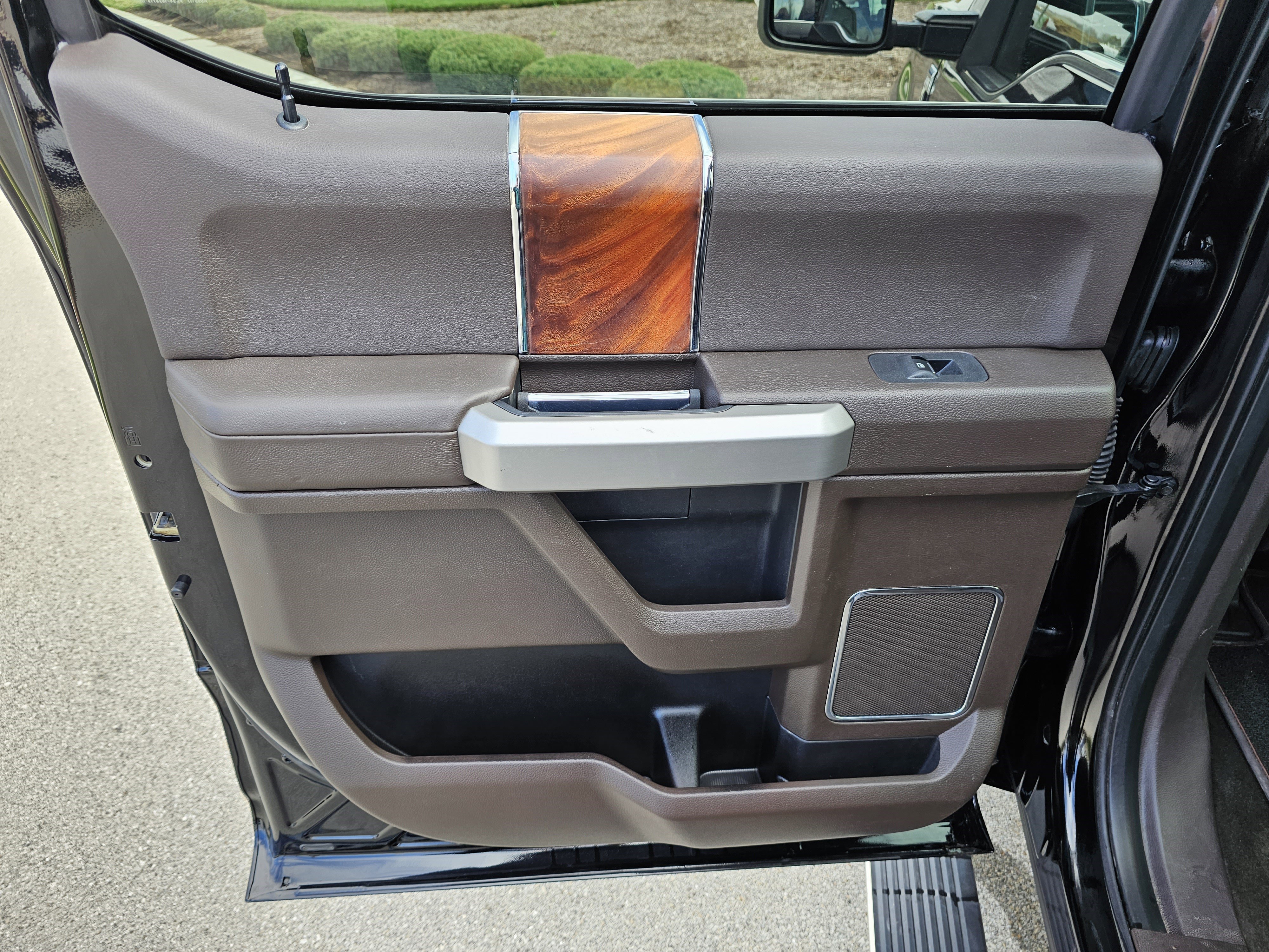 Used 2017 Ford F250 King Ranch w/ King Ranch Ultimate Package image 26