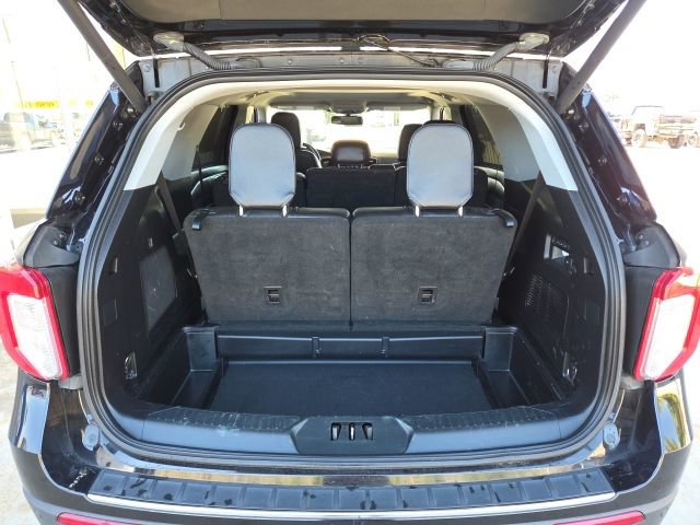 Used 2021 Ford Explorer Limited w/ Equipment Group 301A AWD/4WD image 24