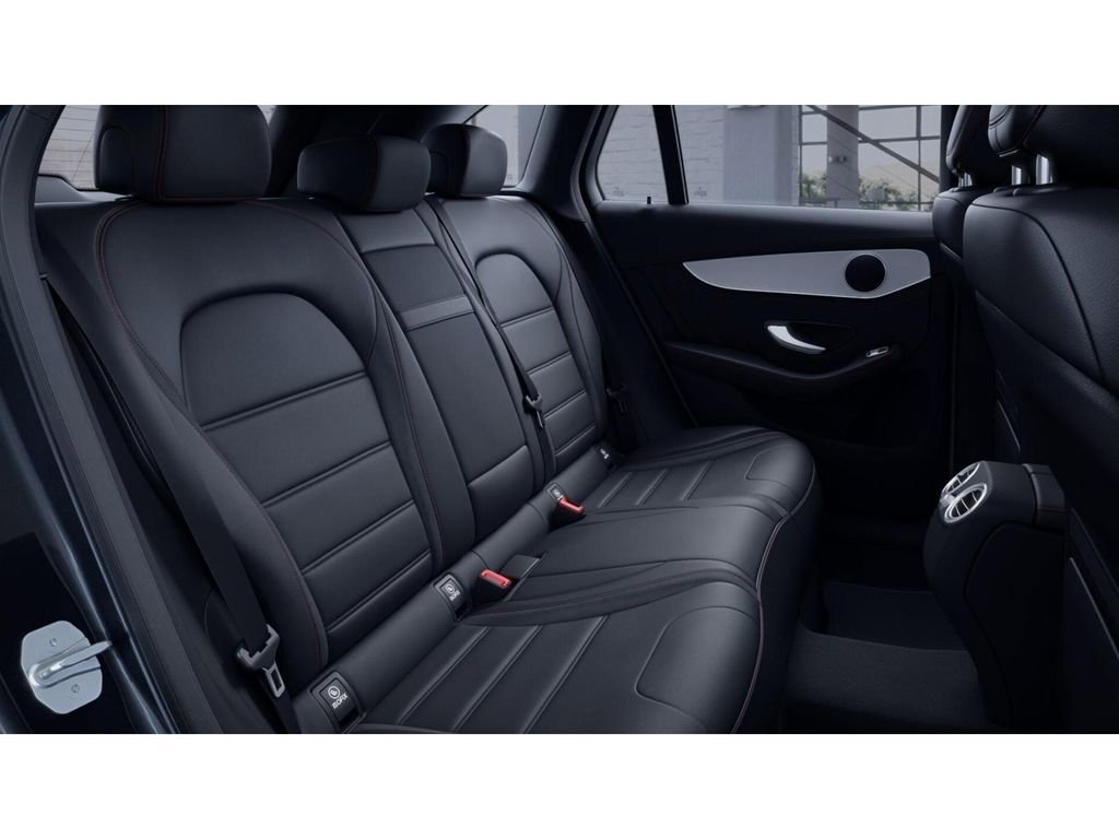 Certified 2022 Mercedes-Benz GLC 43 AMG 4MATIC image 5