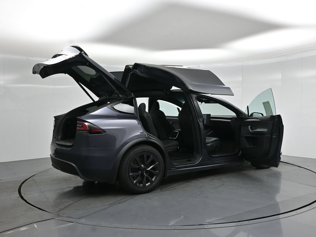 Used 2023 Tesla Model X AWD/4WD image 4