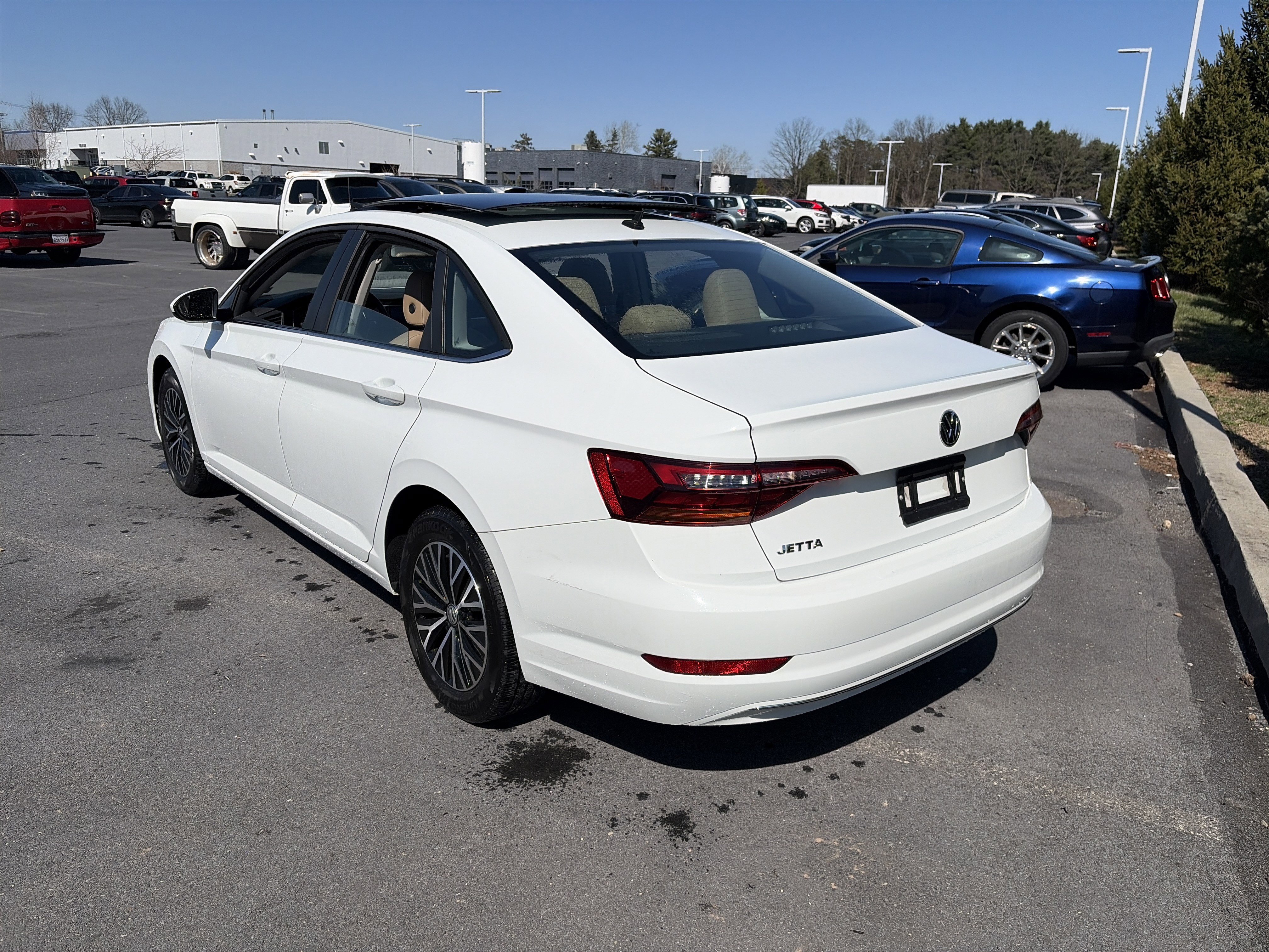 Used 2019 Volkswagen Jetta SE image 6