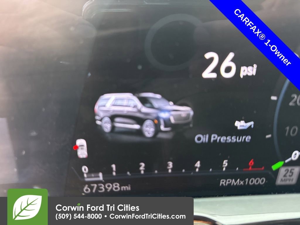 Used 2022 Cadillac Escalade Premium Luxury image 16