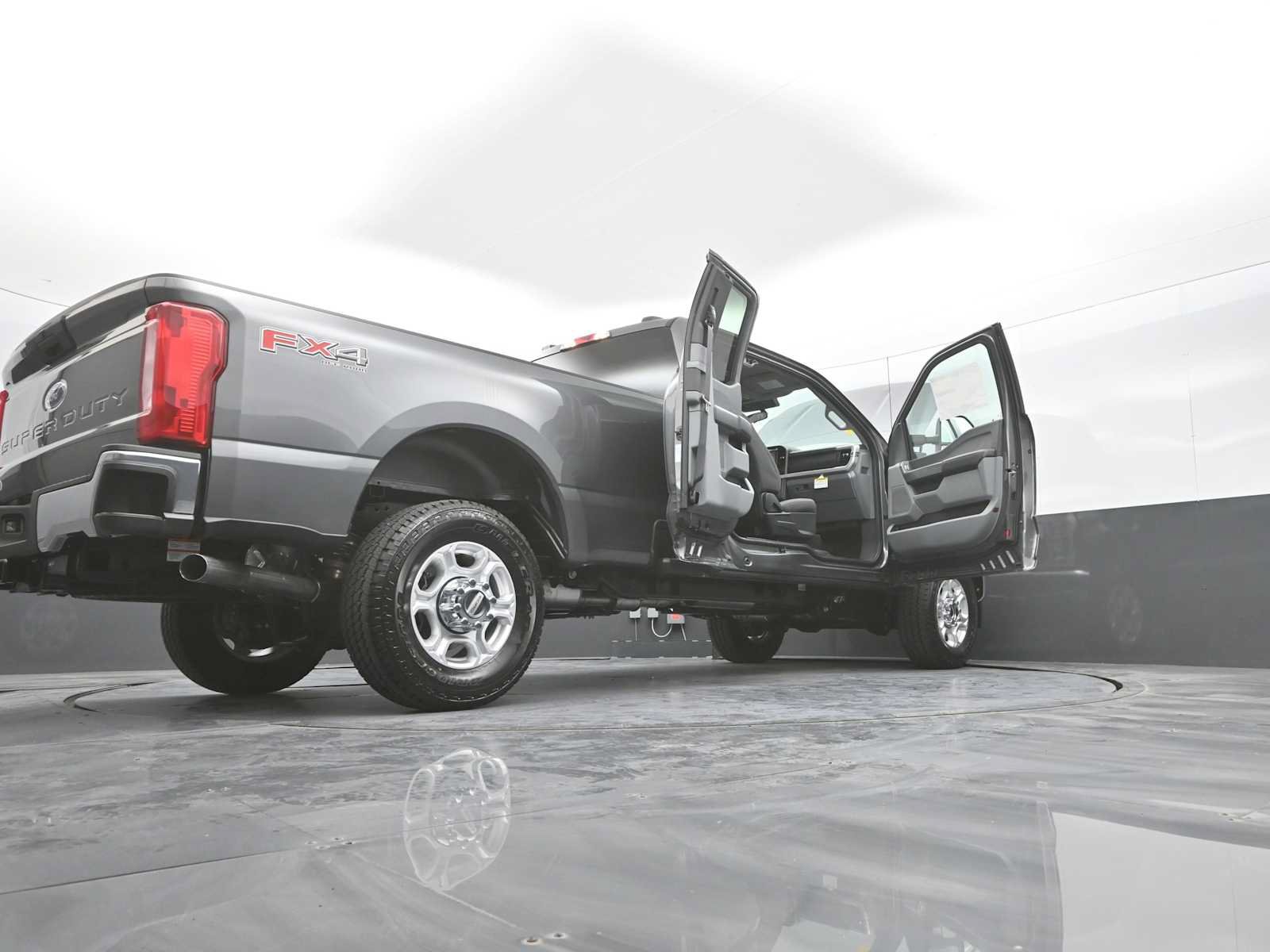 New 2026 Ford F350 XLT AWD/4WD image 81
