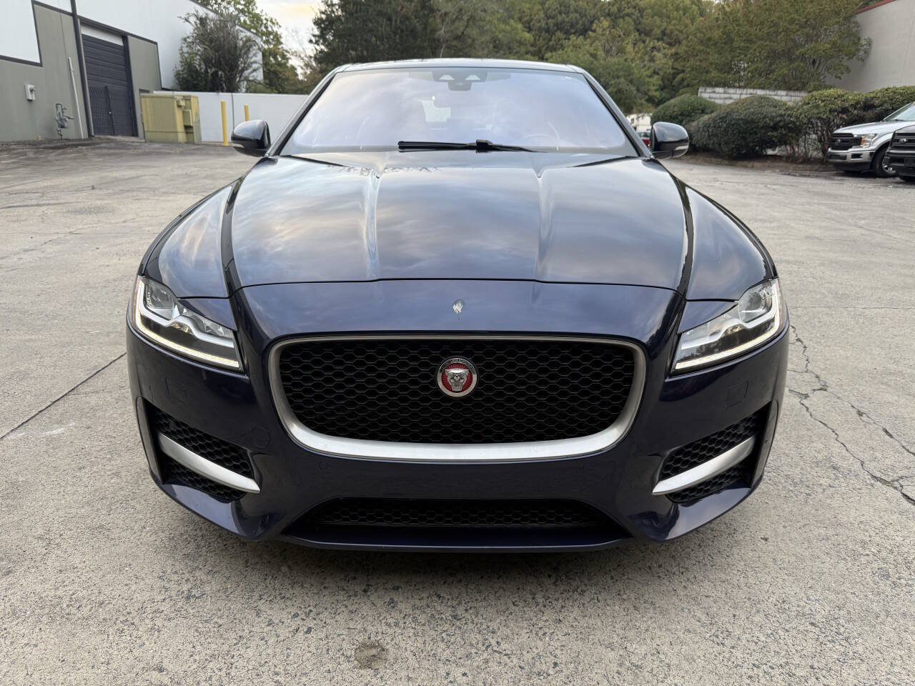Used 2018 Jaguar XF R-Sport AWD/4WD image 10