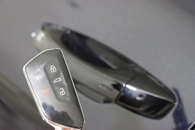 Used 2025 Volkswagen Atlas SE image 49