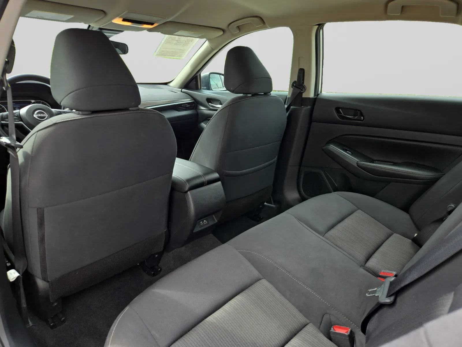 Used 2024 Nissan Altima 2.5 SV FWD image 26