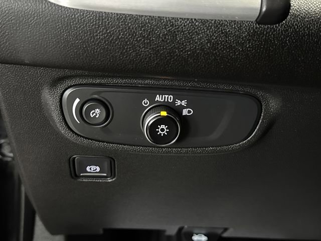 Used 2021 GMC Terrain SLE w/ Driver Convenience Package image 17