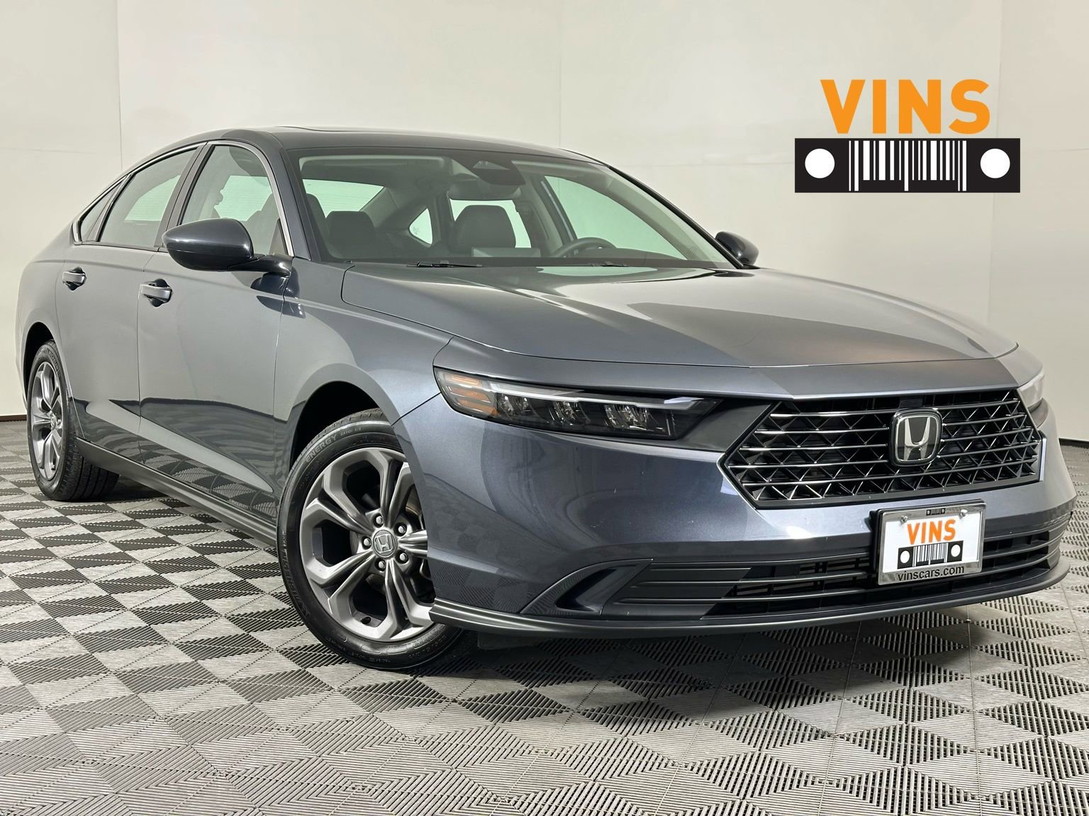 Used 2024 Honda Accord EX image 1