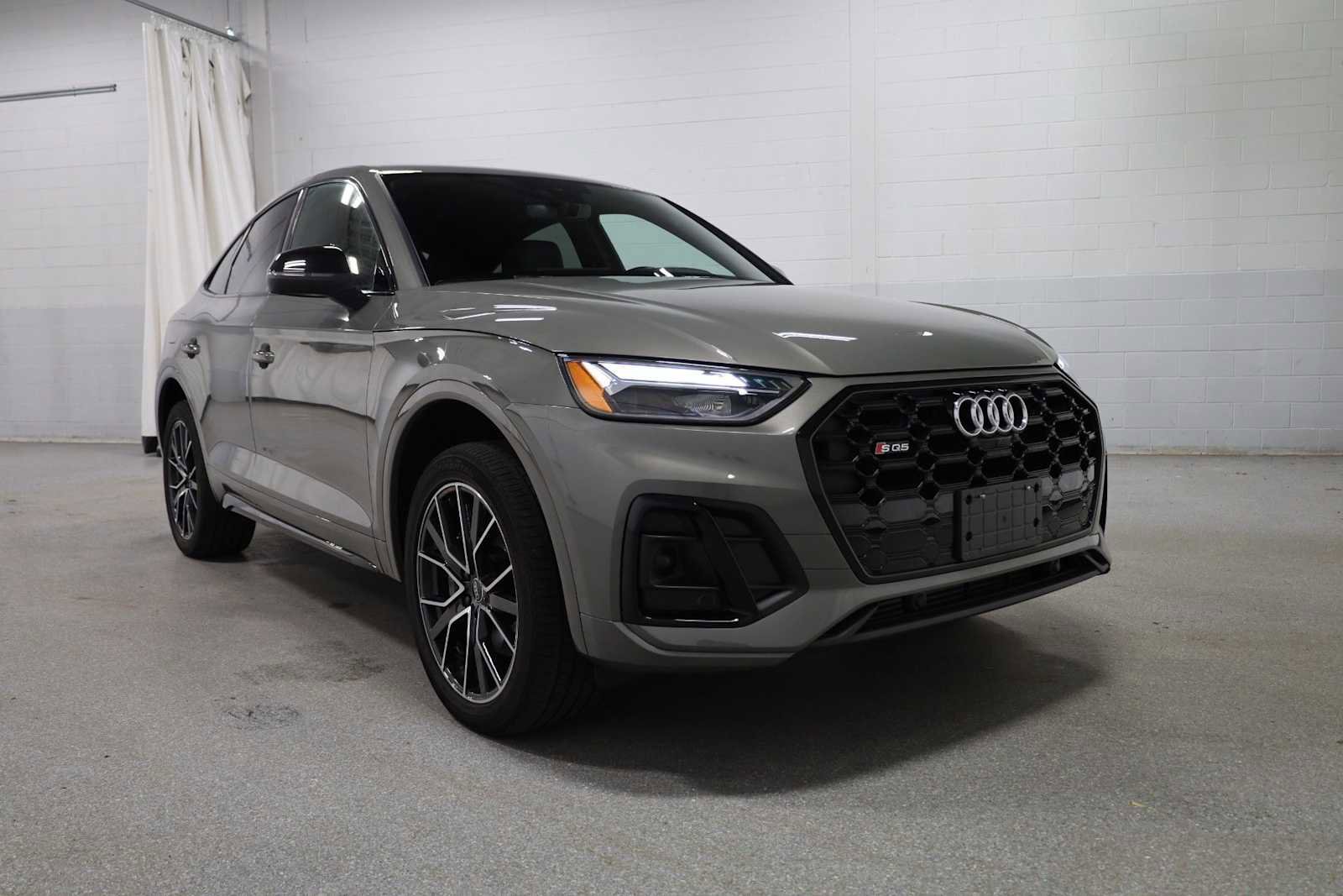 Used 2023 Audi SQ5 Premium Plus w/ Premium Plus Package image 13