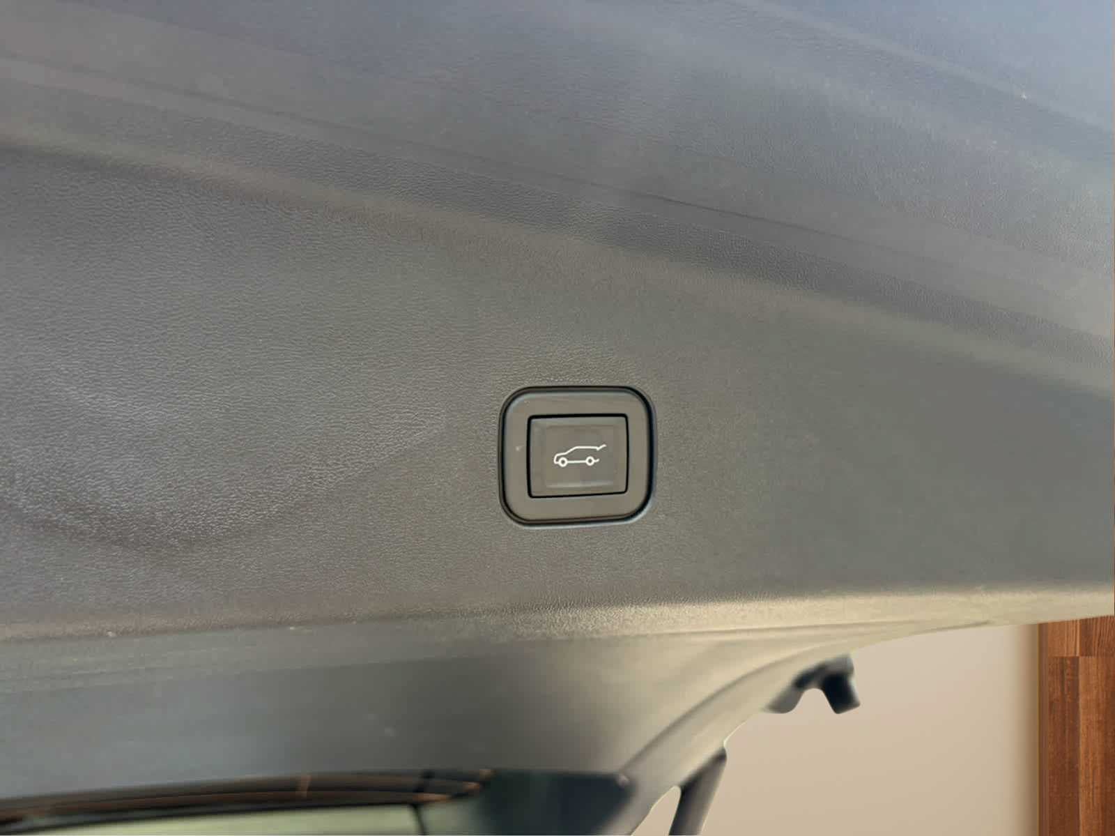 Used 2026 Cadillac Vistiq Sport AWD/4WD image 32