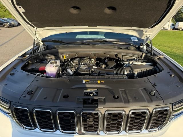 New 2026 Jeep Grand Cherokee L Laredo AWD/4WD image 30