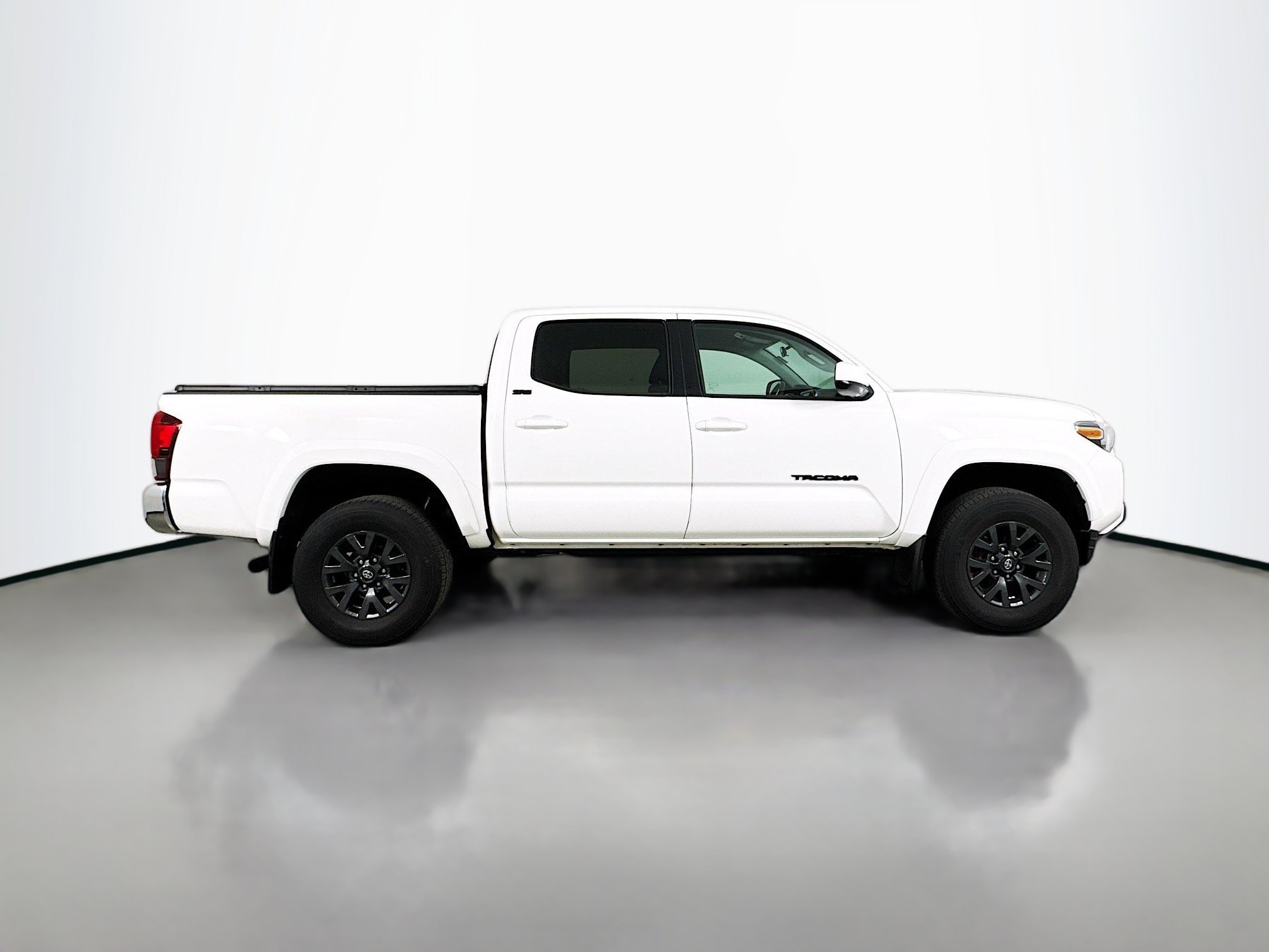 Certified 2023 Toyota Tacoma SR5 w/ SR5 Appearance Package RWD image 8