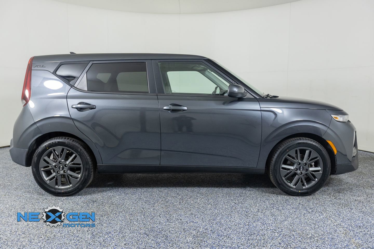 Used 2021 Kia Soul EX FWD image 8