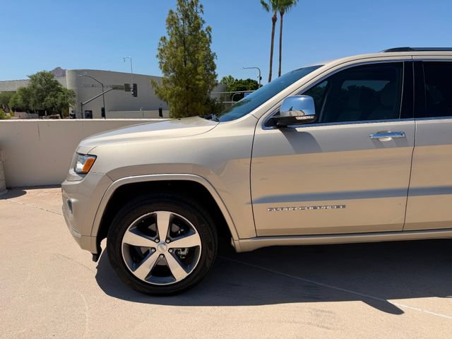 Used 2015 Jeep Grand Cherokee Overland AWD/4WD image 11