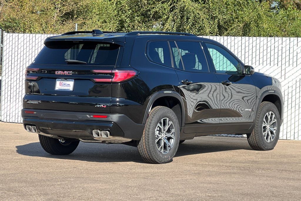 New 2026 GMC Acadia AT4 w/ Luxury Package image 4