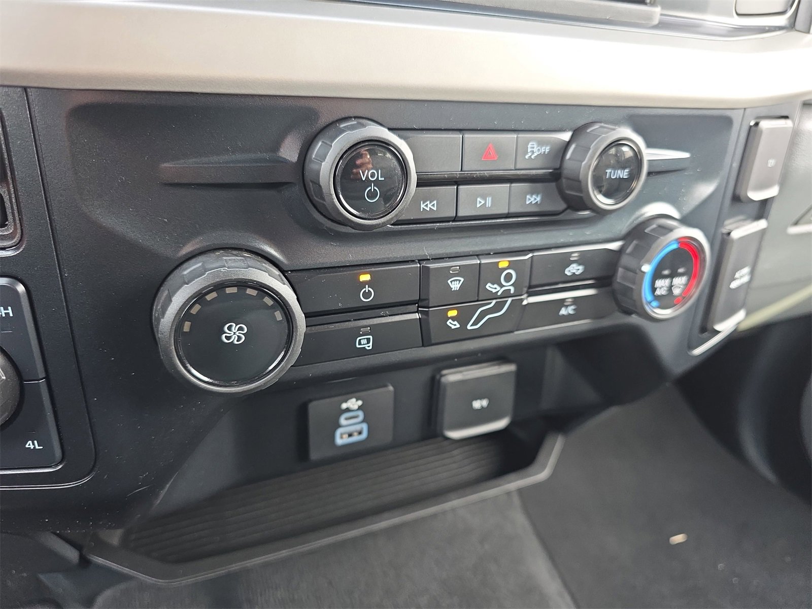 Used 2025 Ford F250 XLT image 23