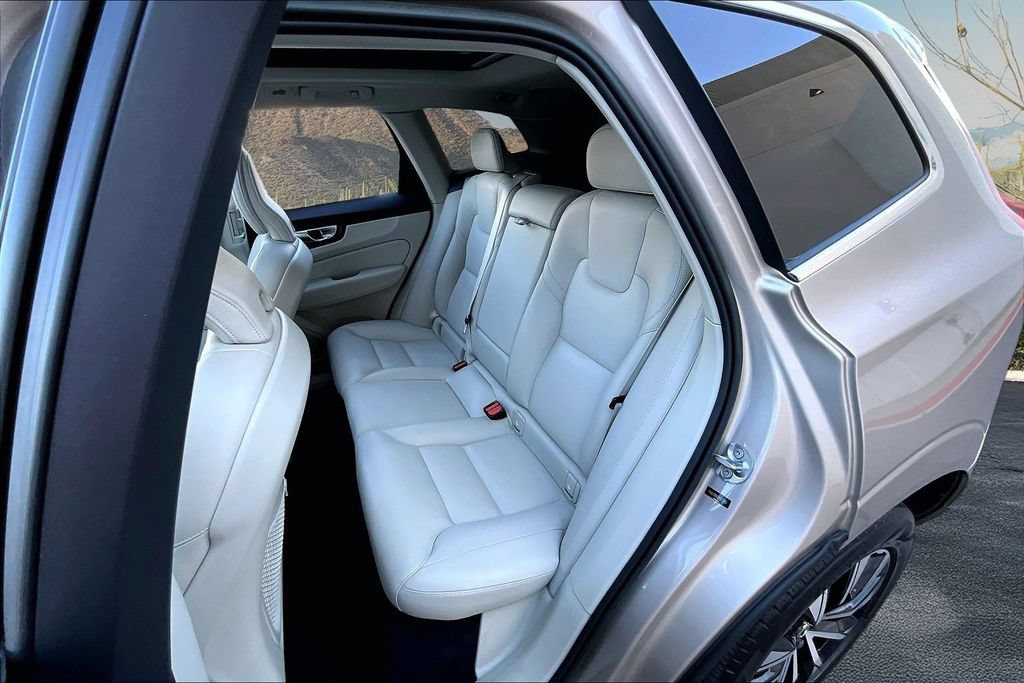 Used 2023 Volvo XC60 B5 Plus AWD/4WD image 26