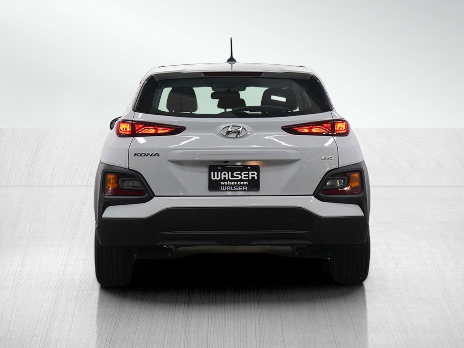 Used 2018 Hyundai Kona SE image 4