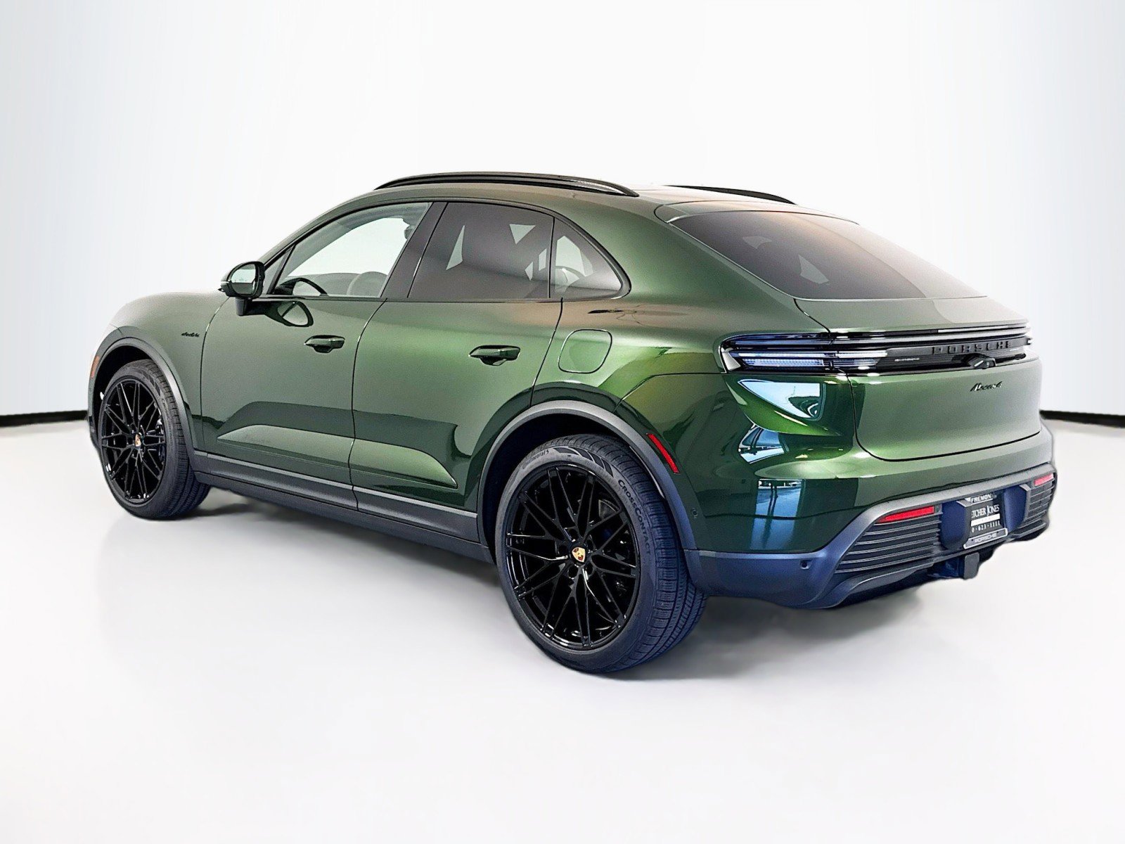 New 2024 Porsche Macan 4 Electric image 3