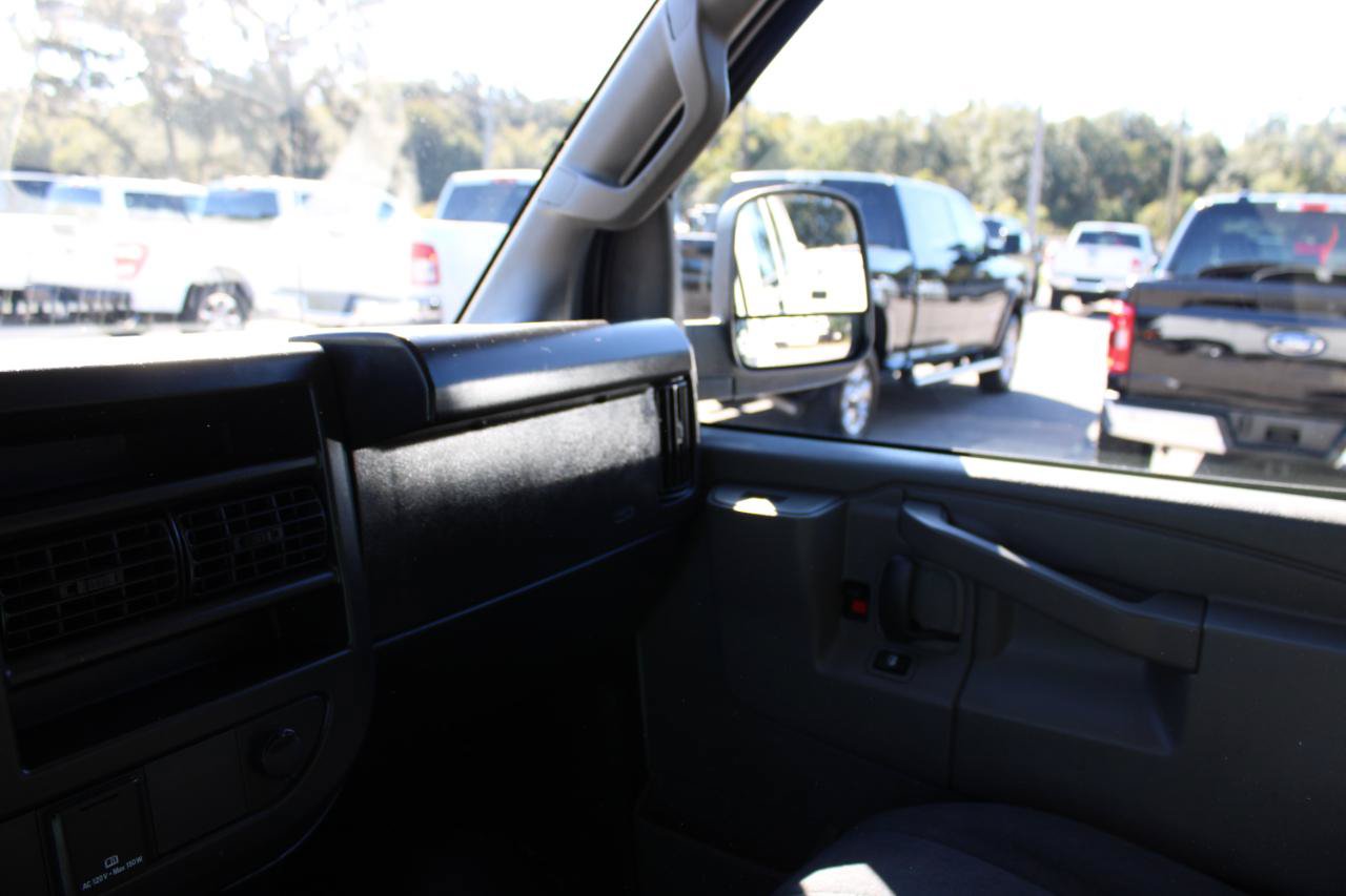 Used 2022 Chevrolet Express 2500 w/ Driver Convenience Package RWD image 13