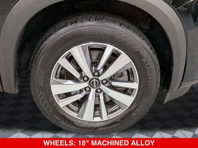 Certified 2023 Nissan Pathfinder SL w/ Lighting Package (N92) FWD image 11