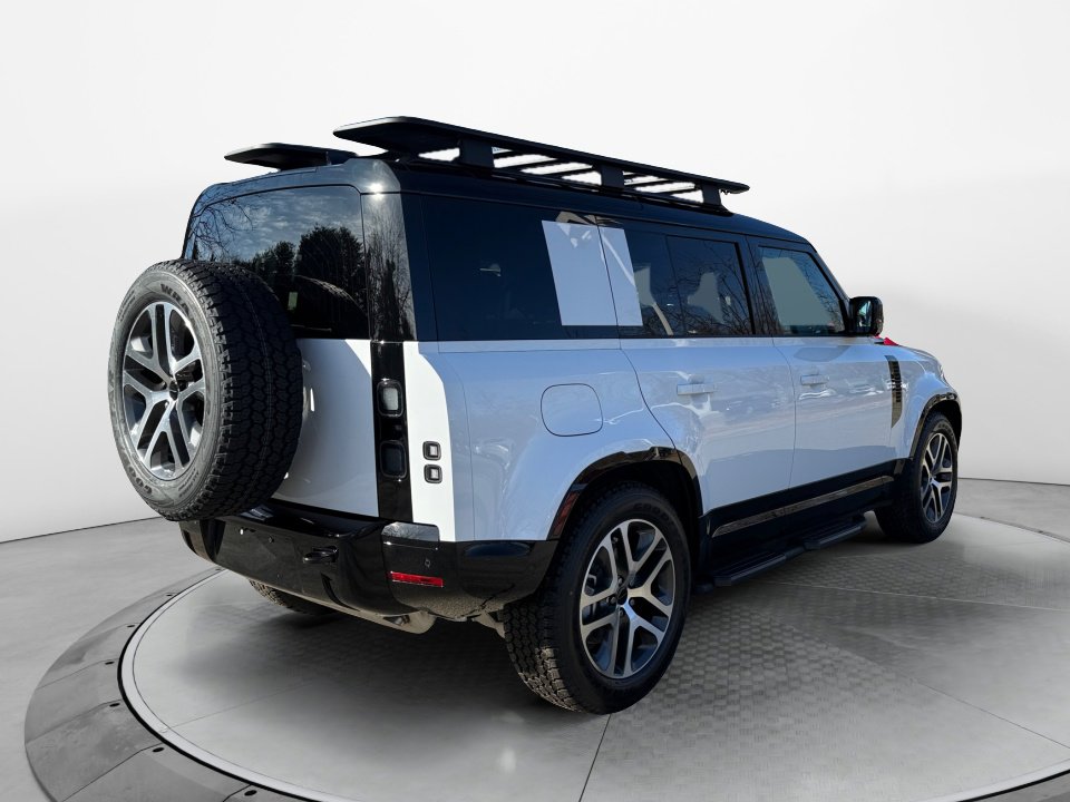 New 2026 Land Rover Defender 110 X-Dynamic SE AWD/4WD image 7