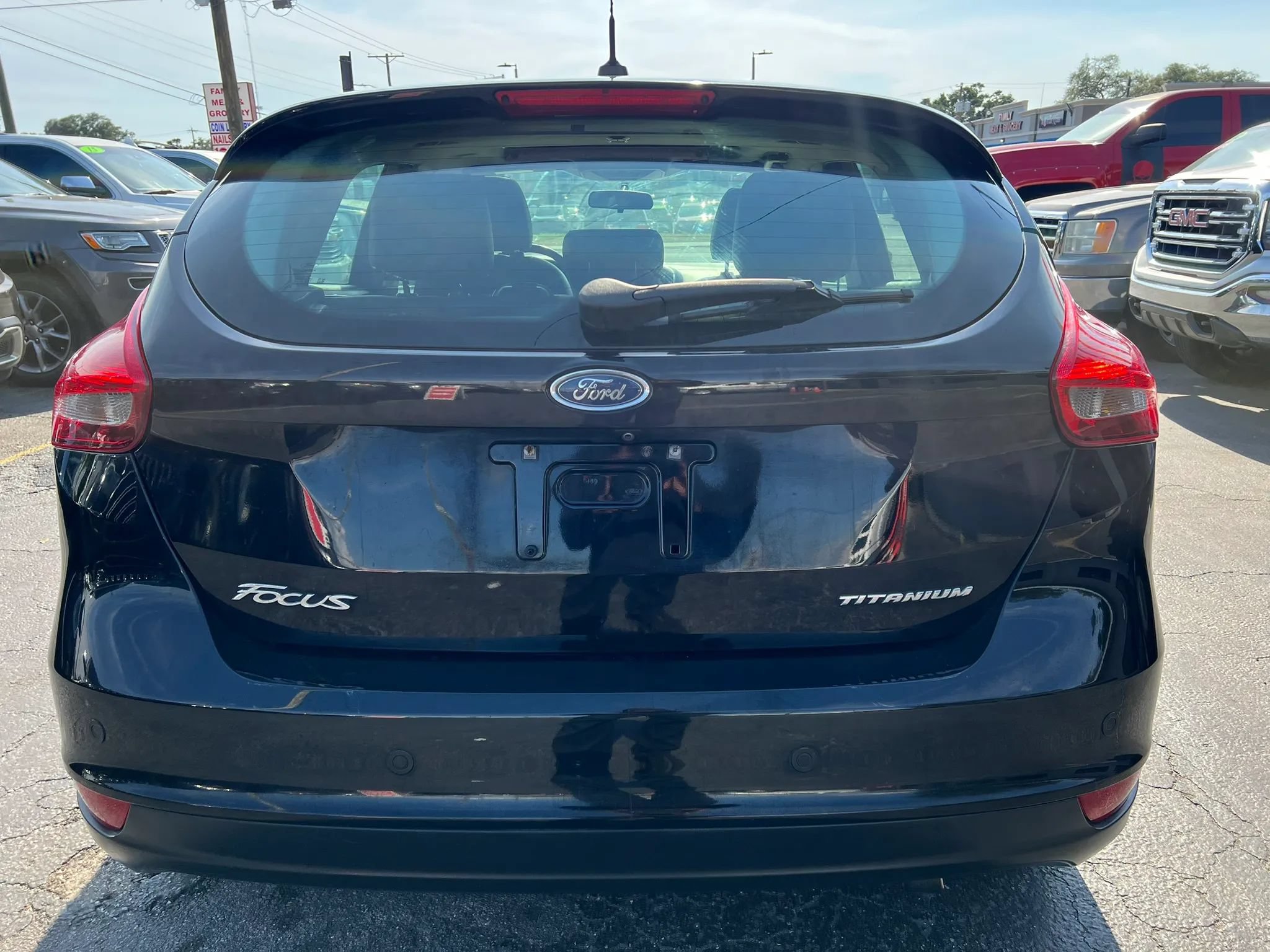 Used 2017 Ford Focus Titanium FWD image 5