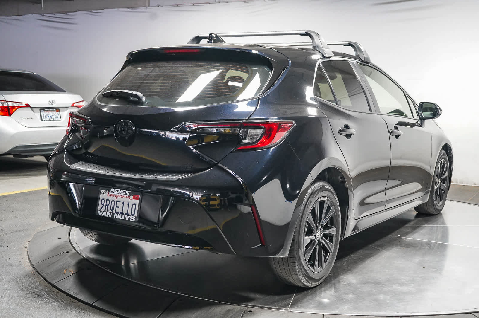 Certified 2023 Toyota Corolla SE w/ SE Premium Package FWD image 5