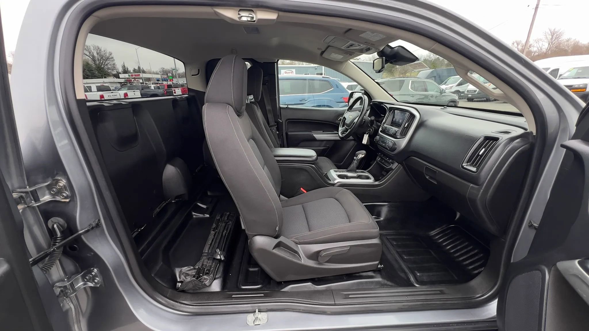 Used 2022 Chevrolet Colorado LT w/ Fleet Safety Package RWD image 22