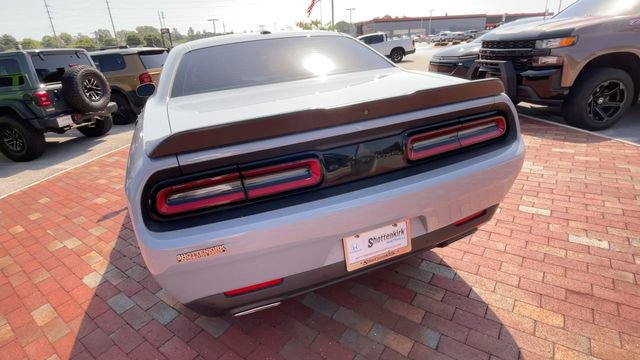 Used 2022 Dodge Challenger SXT w/ Driver Convenience Group RWD image 8