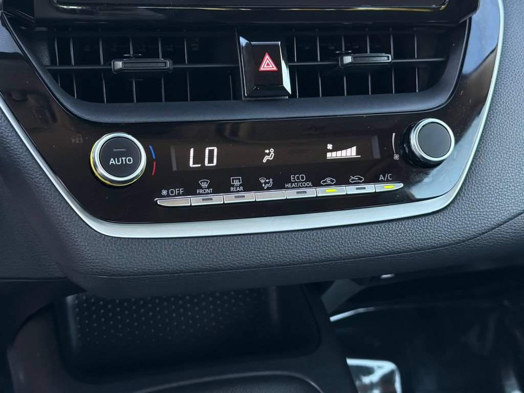 Used 2024 Toyota Corolla LE FWD image 30