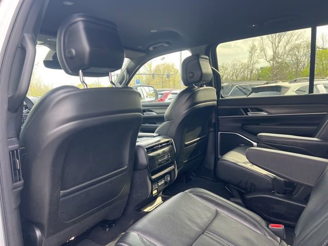 Used 2024 Jeep Wagoneer Series II AWD/4WD image 18