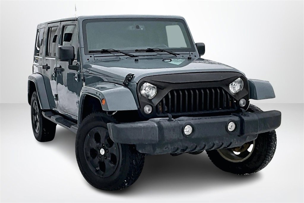 Used 2015 Jeep Wrangler Unlimited Sahara w/ Connectivity Group image 3