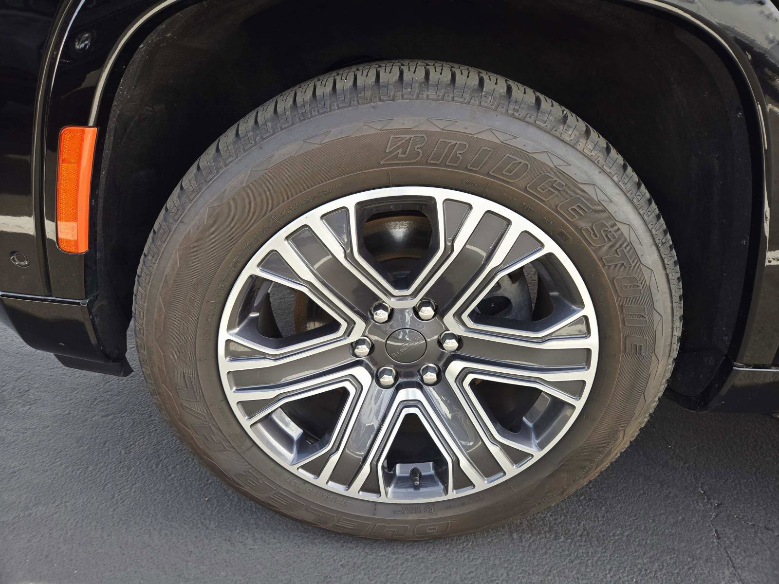 Used 2024 Jeep Wagoneer L 4WD w/ Premium Group I image 24