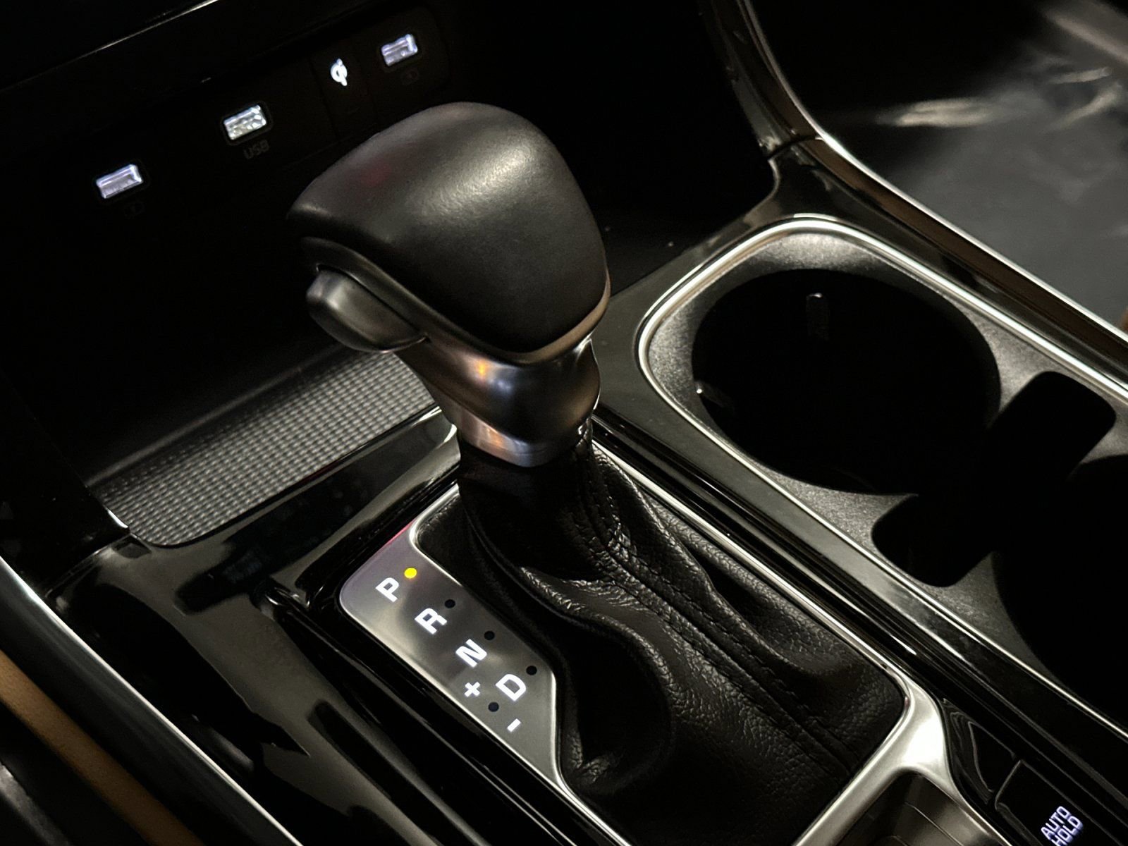 Certified 2024 Kia Carnival EX image 31