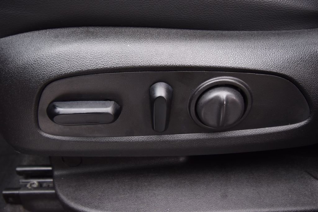 Used 2021 GMC Acadia Denali w/ Denali Technology Package image 27