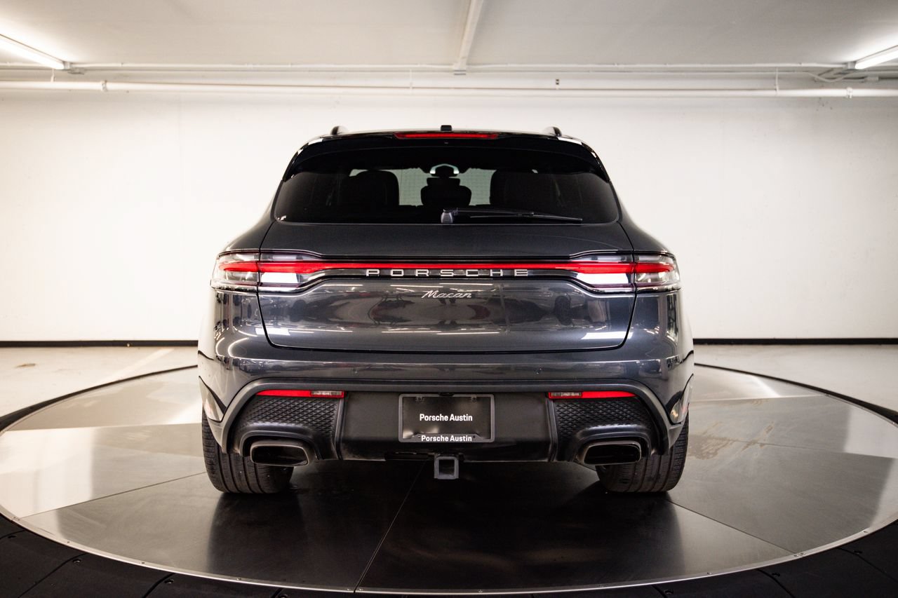 Certified 2022 Porsche Macan AWD/4WD image 6