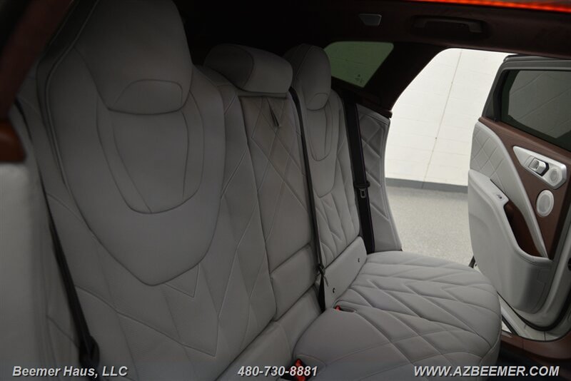 Used 2024 BMW XM AWD/4WD image 28
