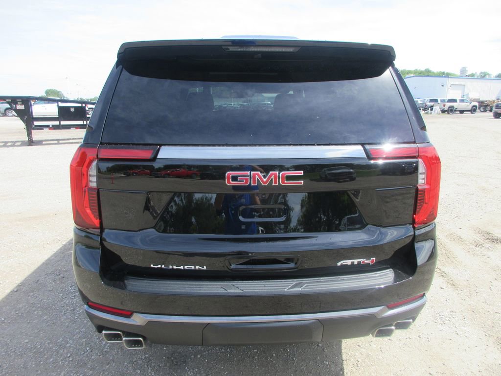 New 2026 GMC Yukon AT4 AWD/4WD image 5