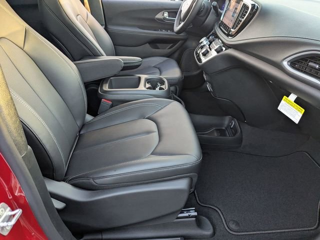 New 2026 Chrysler Pacifica Select FWD image 34